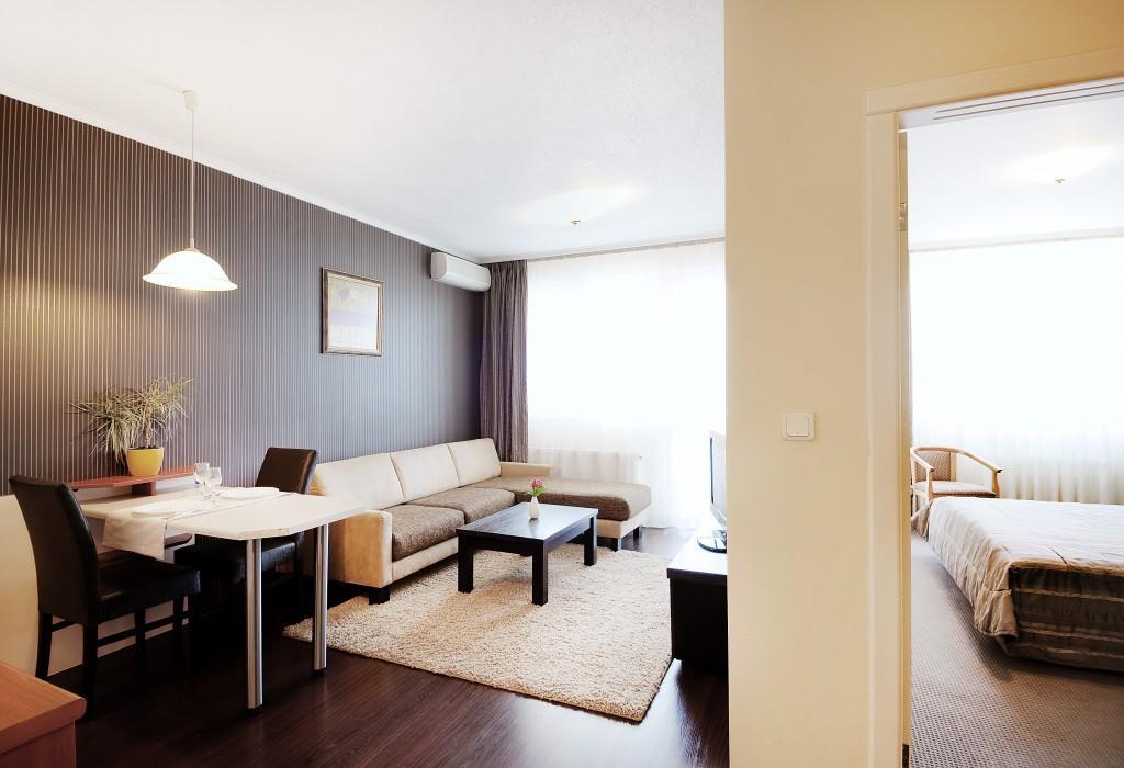 Hotel apartamentowy House 3*