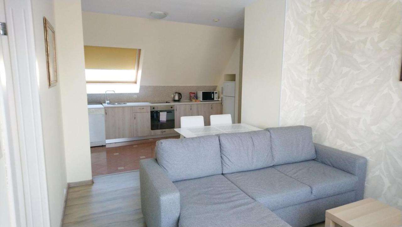 House 3*